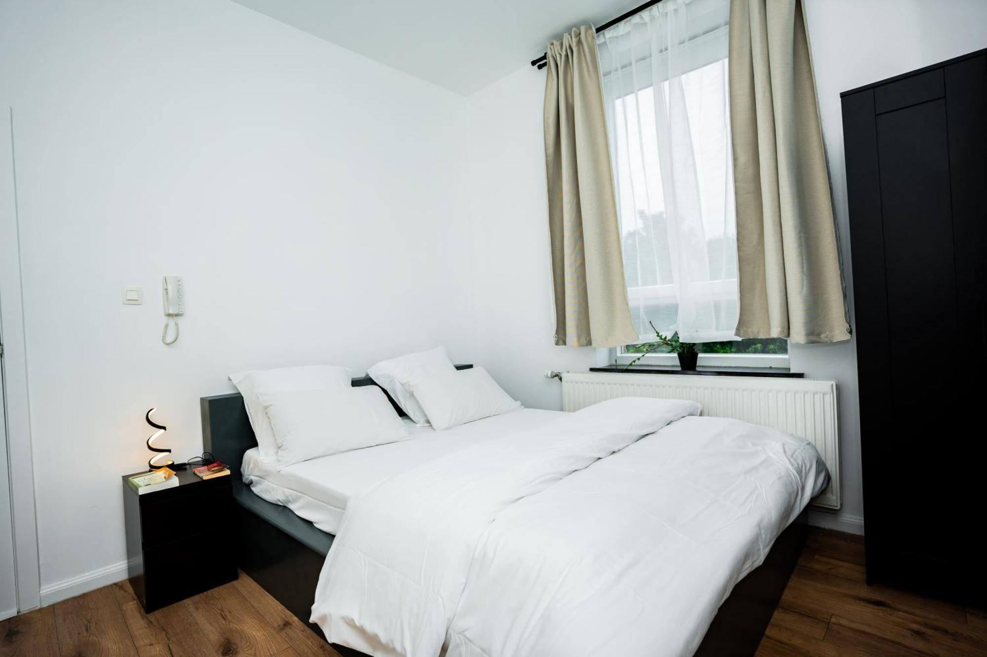 Chambre R1 Avec Salle De Bain Partagee Pres De L'Hopital De La Citadelle A Liege Bagian luar foto