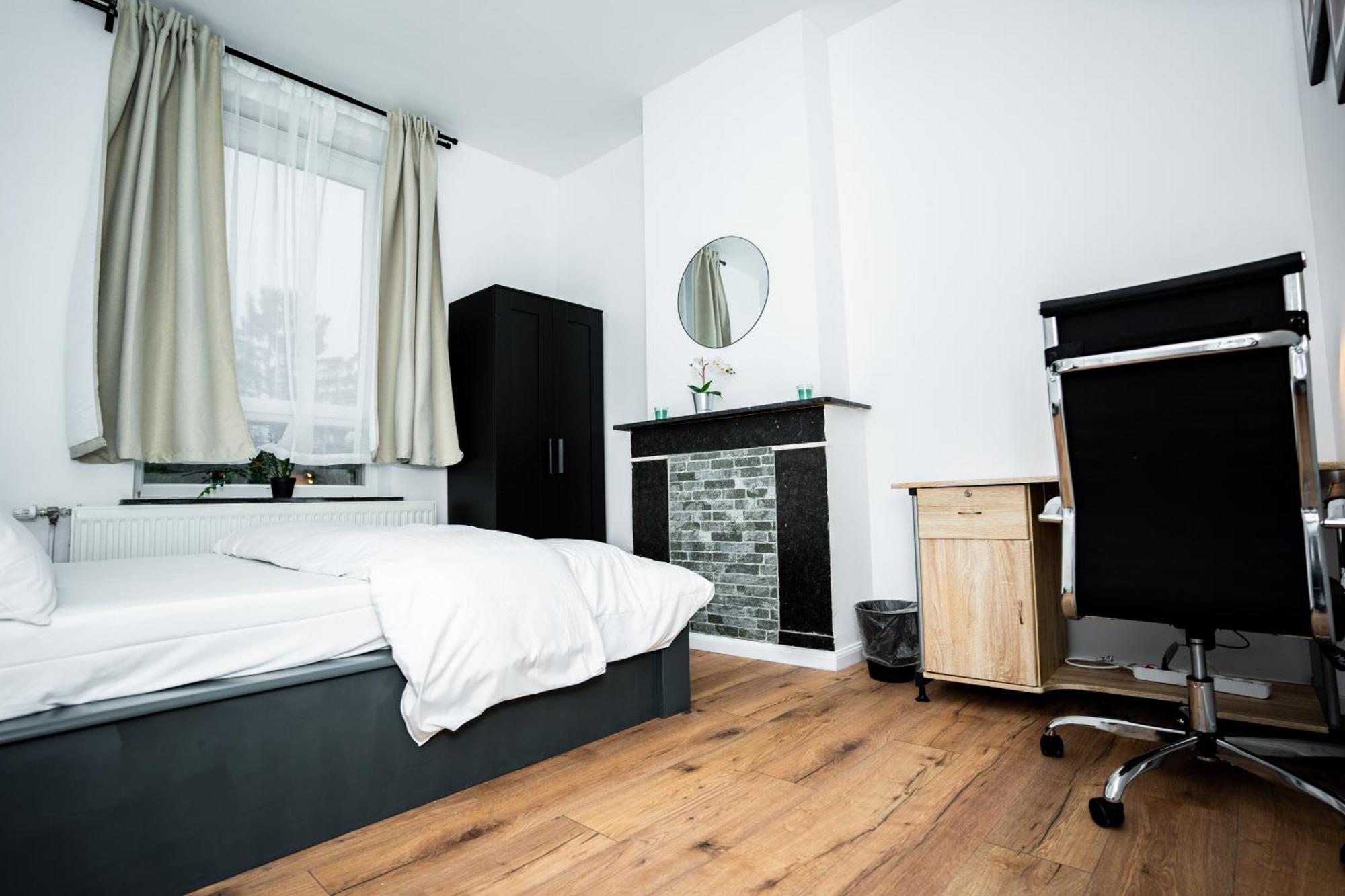 Chambre R1 Avec Salle De Bain Partagee Pres De L'Hopital De La Citadelle A Liege Bagian luar foto